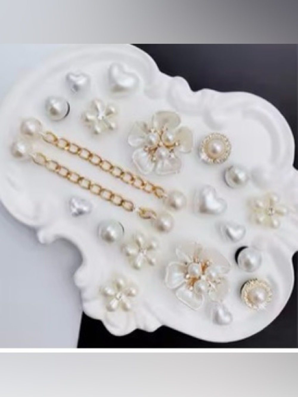 Beautiful Pearl and Gold Floral Shoe Accessories - Picture 1 of 4
